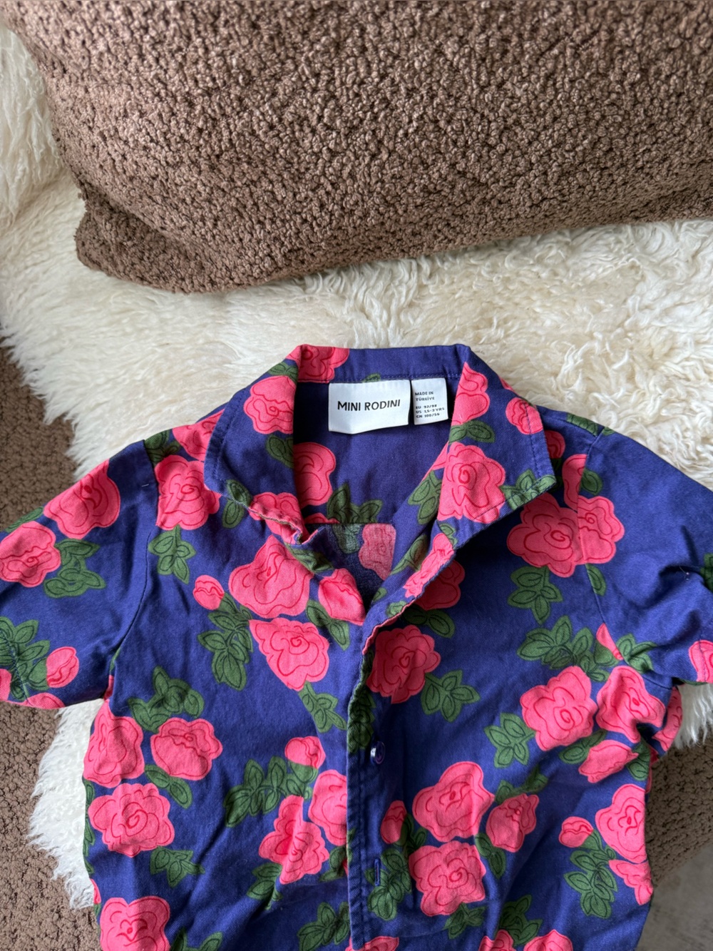 Mini Rodini ROSES AOP WOVEN Short Sleeve - Picture 2 of 4